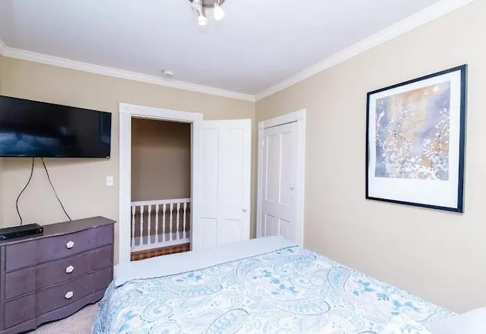 Downtown Annapolis King George 3Rd Floor Hideaway