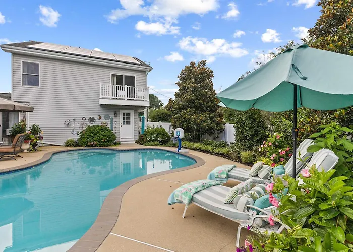 The Pool Loft At Poplar Hill