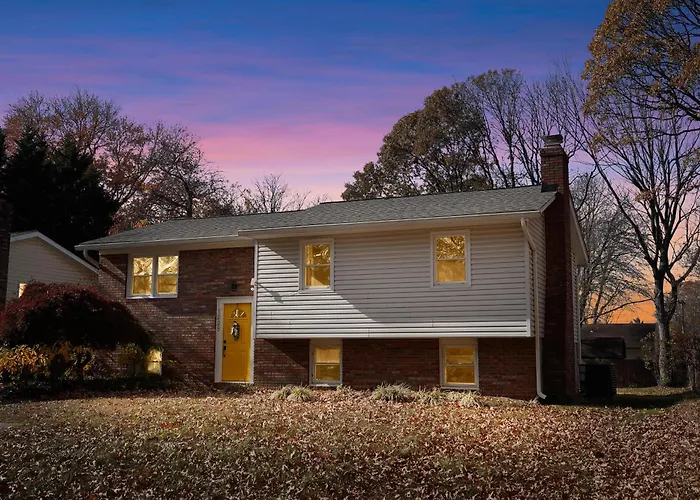4Br House Mins To Downtown Annapolis With Firepit, Basement Bar, & Sleeps 12